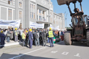 Sindicaliştii reiau epistolele către surzi şi orbi: Palatele Cotroceni şi Victoria şi Ministerul Transporturilor, mute la adresa operatorilor portuari